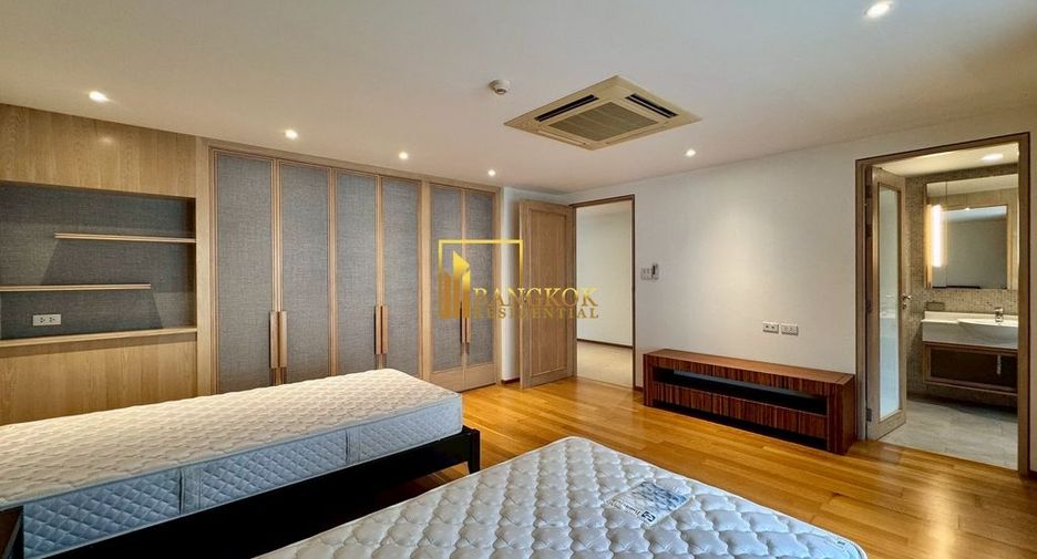 For rent 2 bedrooms apartment in Pathum Wan, Bangkok