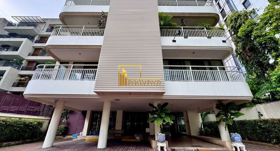 For rent 2 bedrooms apartment in Pathum Wan, Bangkok
