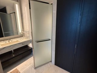 Condo en alquiler de 3 habitaciones en Bang Kho Laem, Bangkok