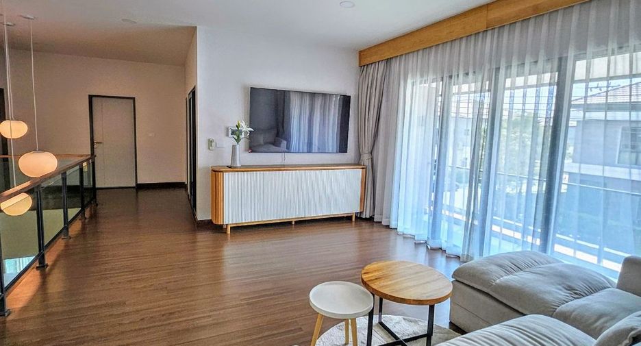 For rent そして for sale 5 Beds house in Bang Phli, Samut Prakan