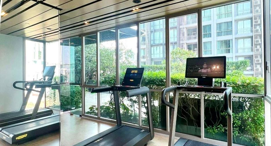 For sale 3 bedrooms condo in Watthana, Bangkok