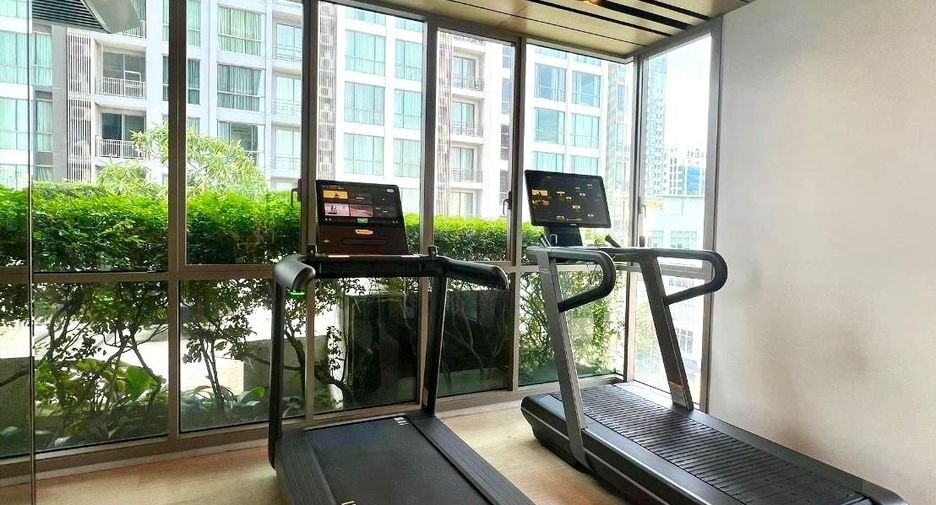 For sale 3 bedrooms condo in Watthana, Bangkok