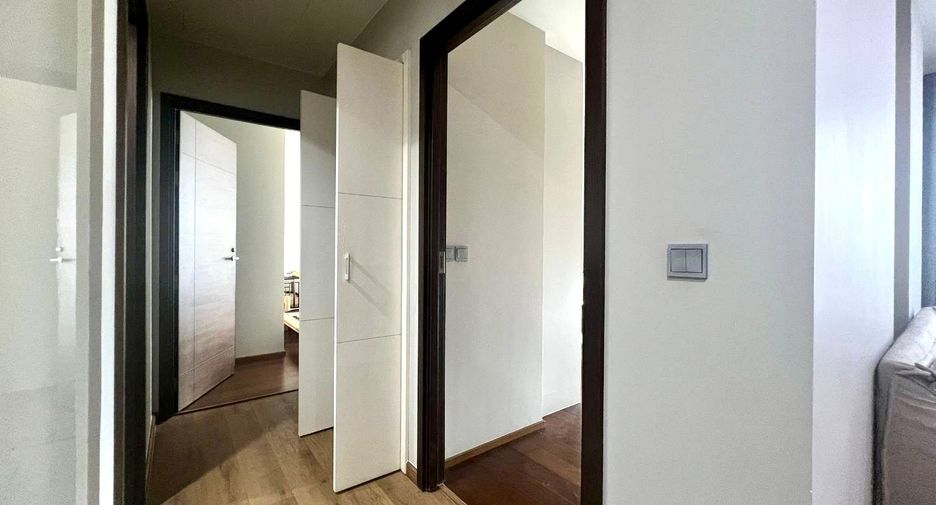 For sale 3 bedrooms condo in Watthana, Bangkok