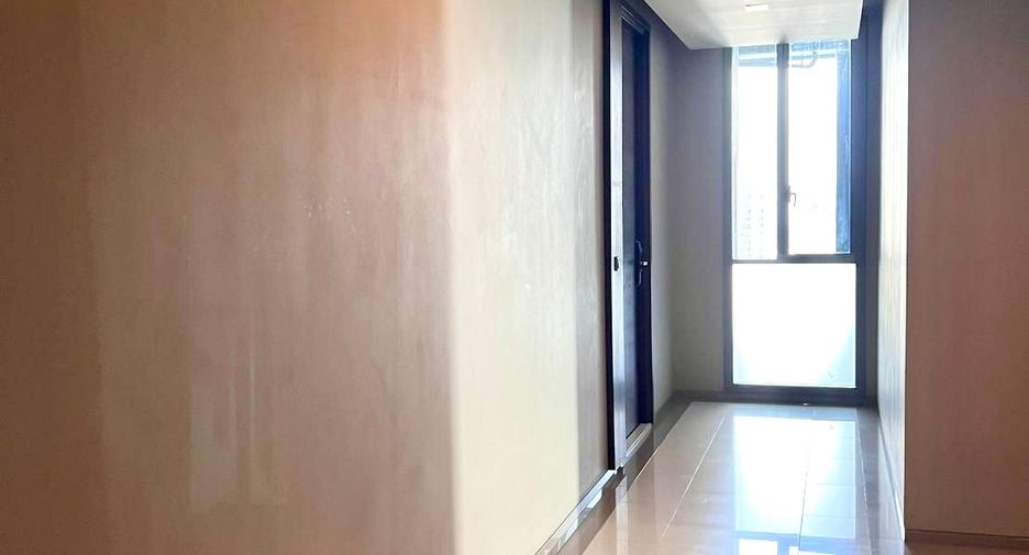 For sale 3 bedrooms condo in Watthana, Bangkok