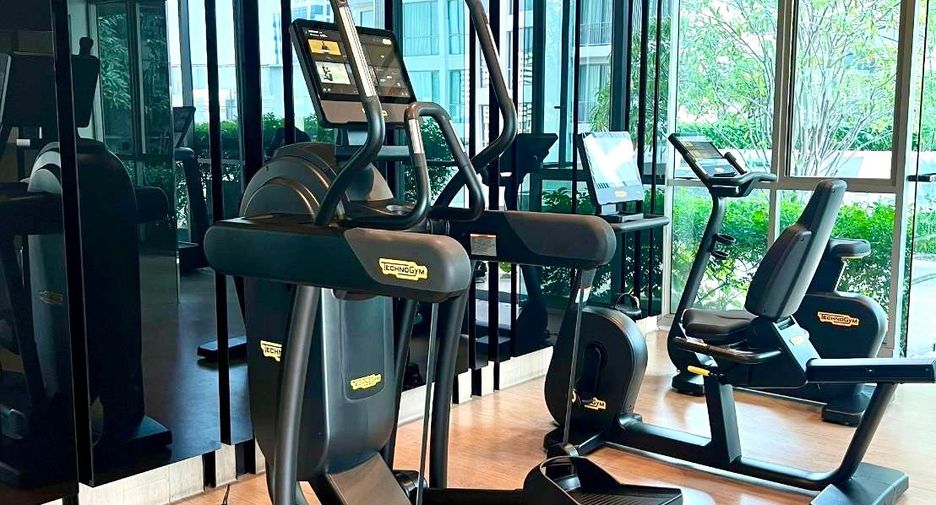 For sale 3 bedrooms condo in Watthana, Bangkok