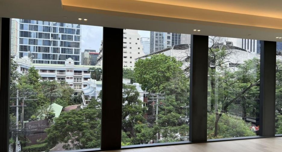 For sale 2 Beds condo in Pathum Wan, Bangkok