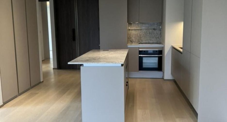 For sale 2 Beds condo in Pathum Wan, Bangkok