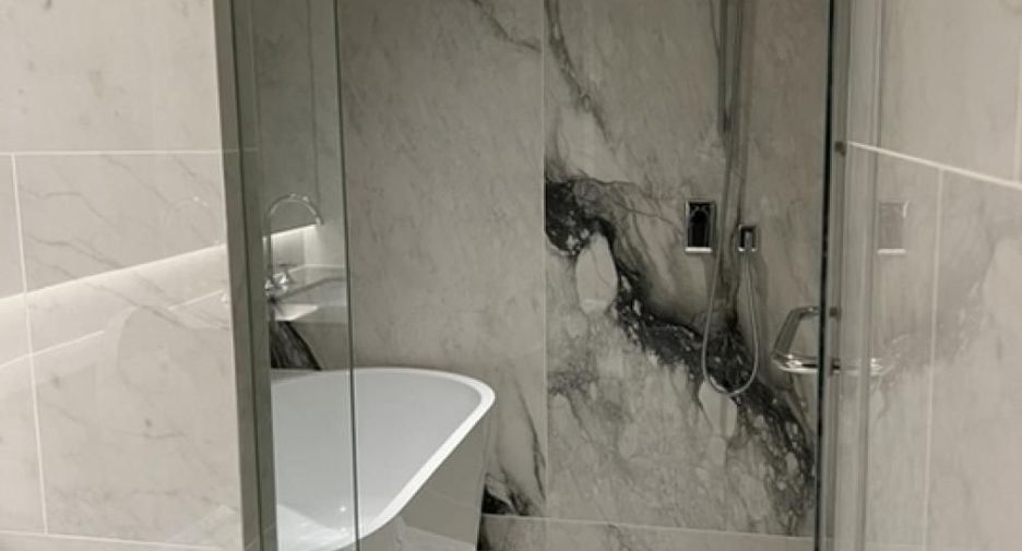 For sale 2 Beds condo in Pathum Wan, Bangkok