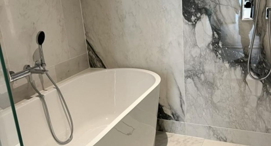 For sale 2 Beds condo in Pathum Wan, Bangkok