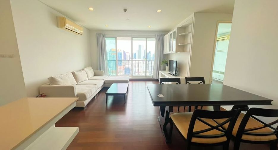 For rent 4 Beds condo in Watthana, Bangkok