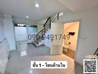 For rent 2 bedrooms townhouse in Bang Na, Bangkok
