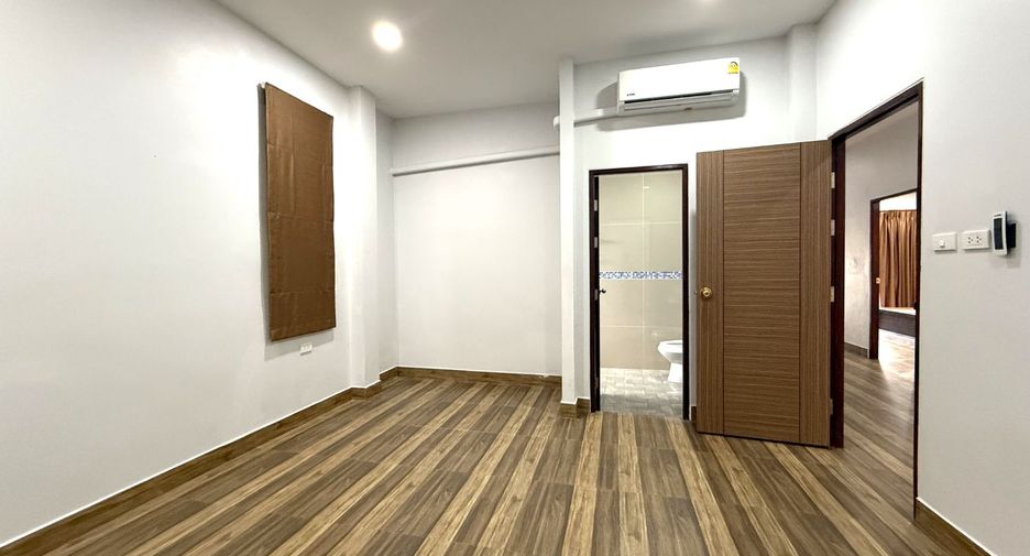For sale 7 bedrooms house in Mueang Krabi, Krabi