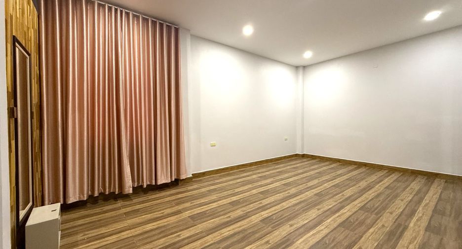 For sale 7 bedrooms house in Mueang Krabi, Krabi