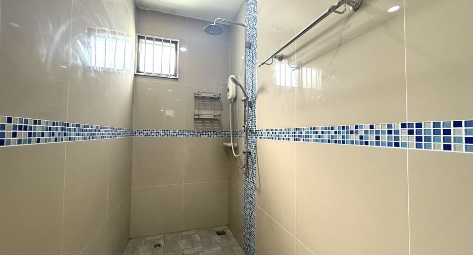 For sale 7 bedrooms house in Mueang Krabi, Krabi