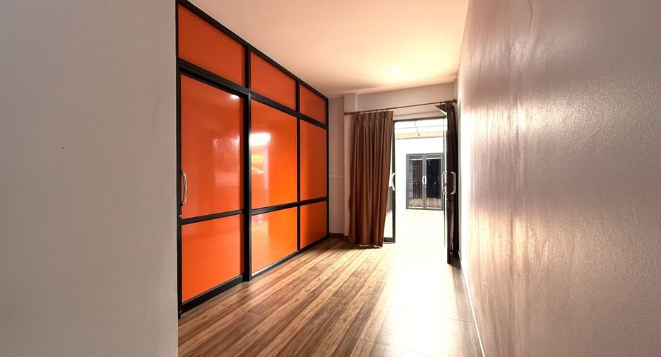 For sale 7 bedrooms house in Mueang Krabi, Krabi