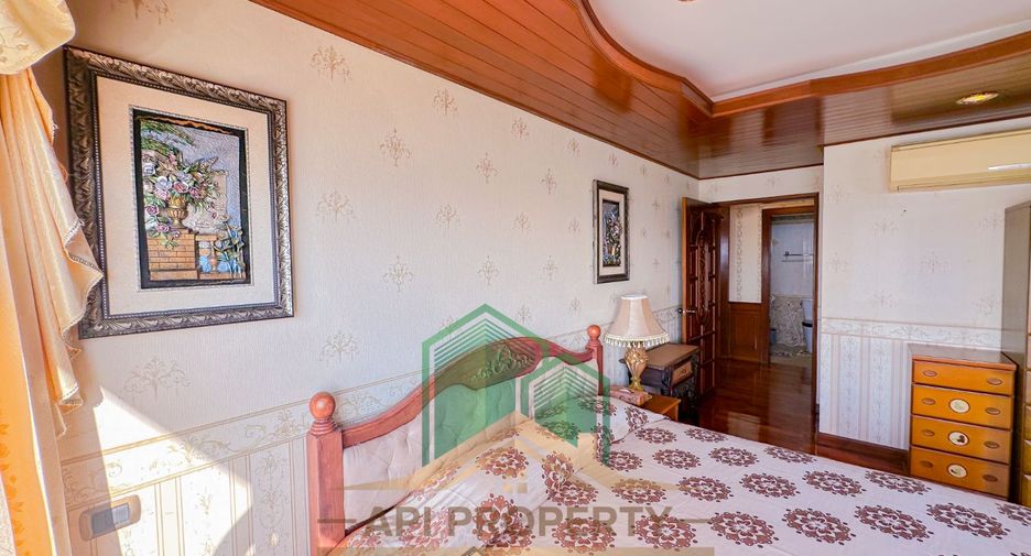 For sale 2 ベッドルーム condo in Bang Lamung, Chonburi