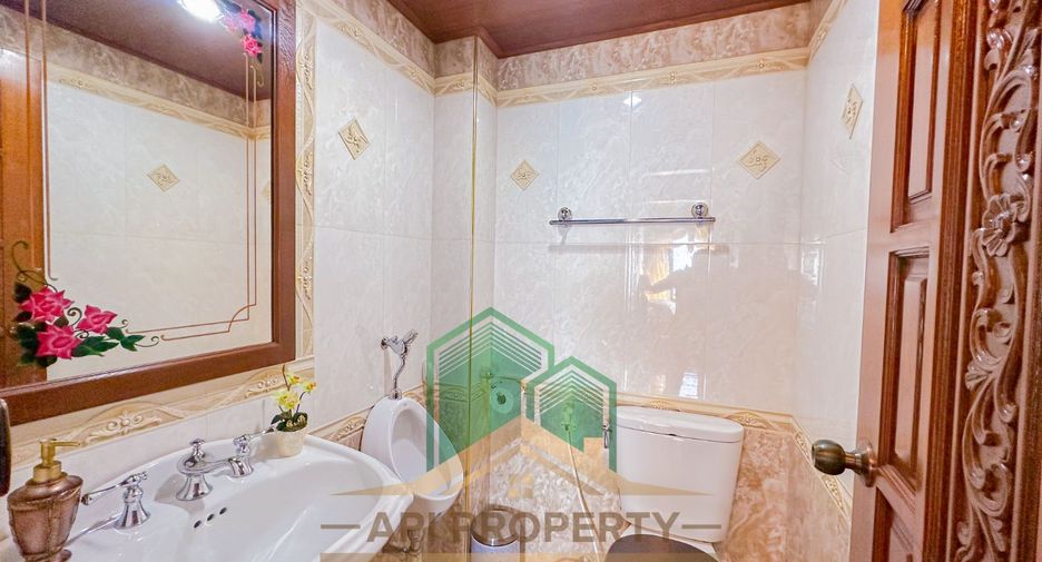 For sale 2 ベッドルーム condo in Bang Lamung, Chonburi