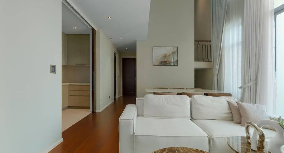 For sale 3 ベッドルーム condo in Khlong Toei, Bangkok