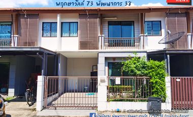 出租 3 卧室 联排别墅 在 Suan Luang, 曼谷