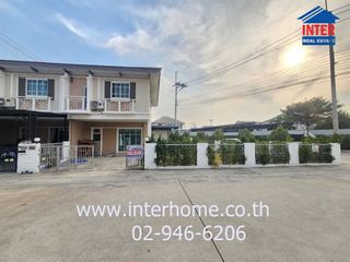 For sale 4 bed townhouse in Mueang Samut Sakhon, Samut Sakhon