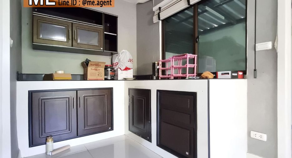 For sale 3 bedrooms townhouse in Suan Luang, Bangkok