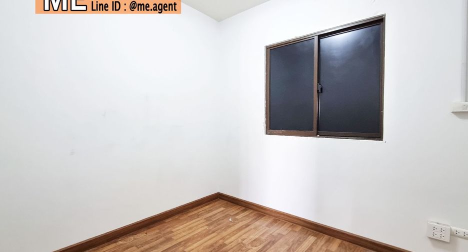 For sale 3 bedrooms townhouse in Suan Luang, Bangkok