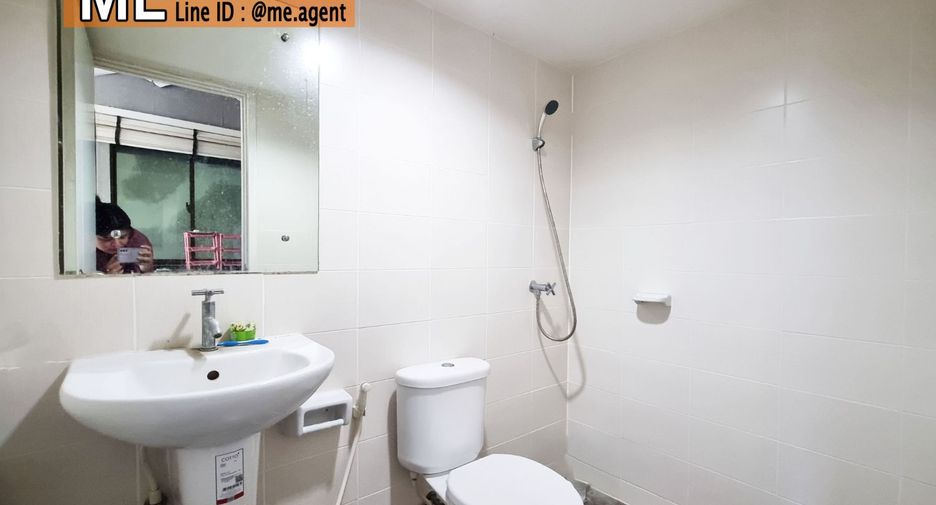 For sale 3 bedrooms townhouse in Suan Luang, Bangkok
