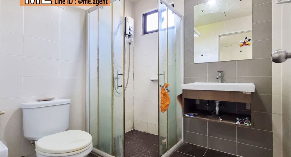 For sale 3 bedrooms townhouse in Suan Luang, Bangkok