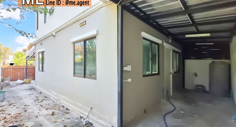 For sale 3 bedrooms townhouse in Suan Luang, Bangkok