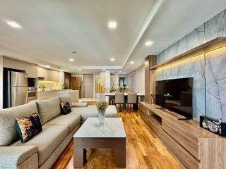For rent 3 bedrooms condo in Khlong Toei, Bangkok