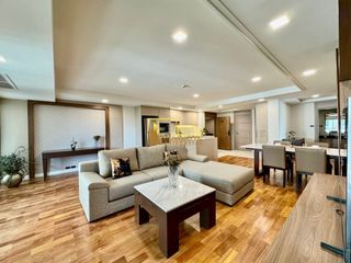 For rent 3 bedrooms condo in Khlong Toei, Bangkok
