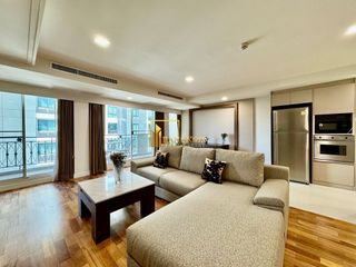 For rent 3 bedrooms condo in Khlong Toei, Bangkok