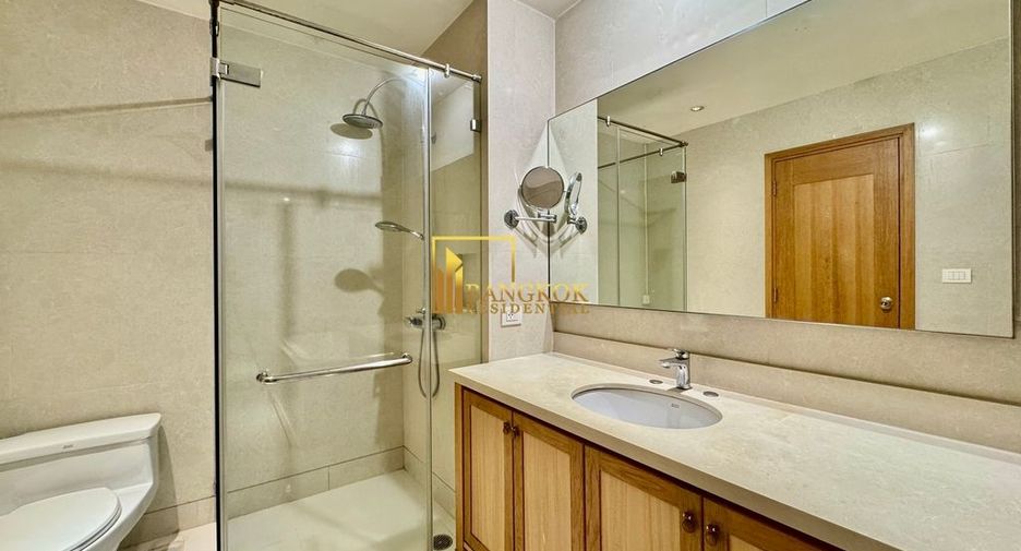 Condo en alquiler de 2 habitaciones en Khlong Toei, Bangkok