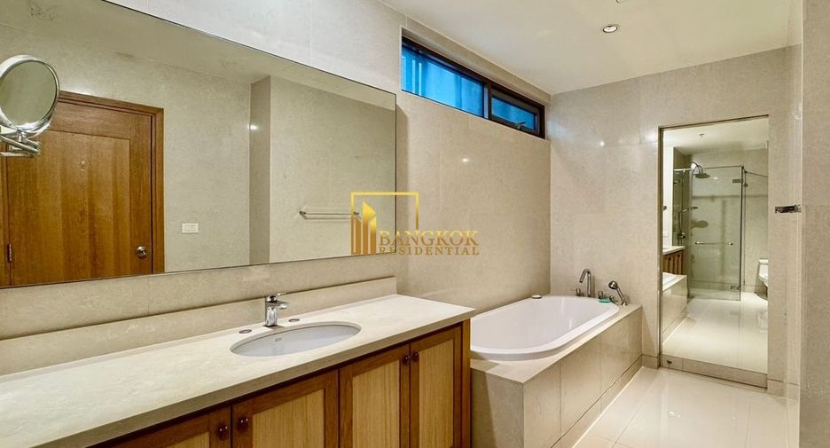 Condo en alquiler de 2 habitaciones en Khlong Toei, Bangkok
