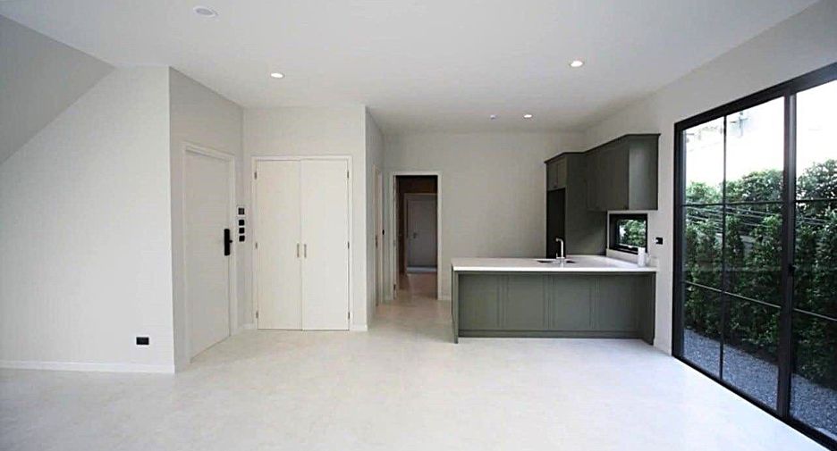 For sale 5 ベッドルーム house in Bang Phli, Samut Prakan