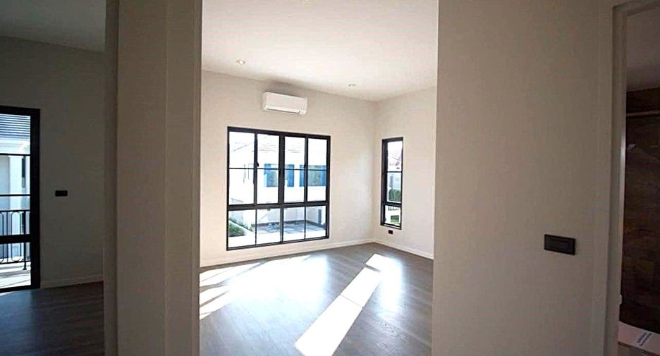 For sale 5 ベッドルーム house in Bang Phli, Samut Prakan