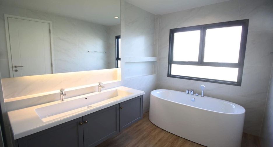 For sale 5 ベッドルーム house in Bang Phli, Samut Prakan