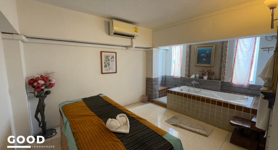 For sale 7 bedrooms retail Space in Bang Bon, Bangkok