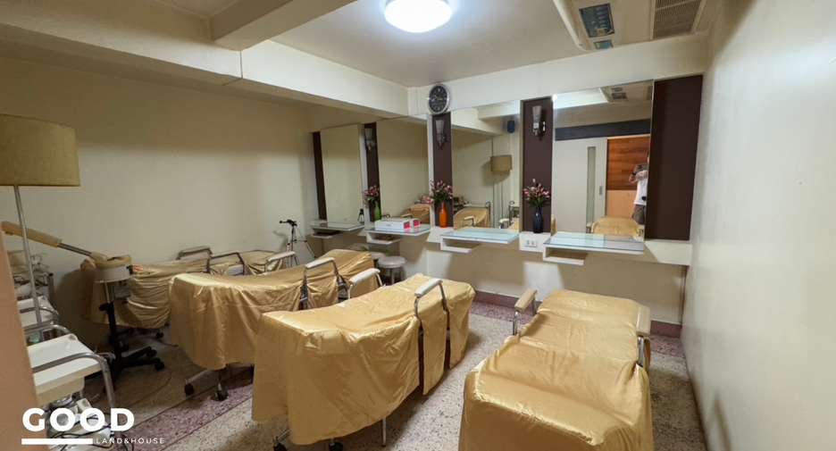 For sale 7 bedrooms retail Space in Bang Bon, Bangkok