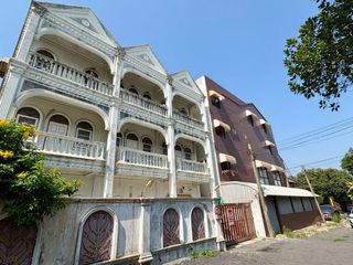 For sale 6 Beds retail Space in Lat Phrao, Bangkok