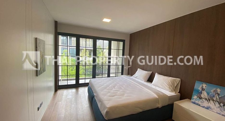 Haus zur Miete mit 4 Zimmer in Watthana, Bangkok