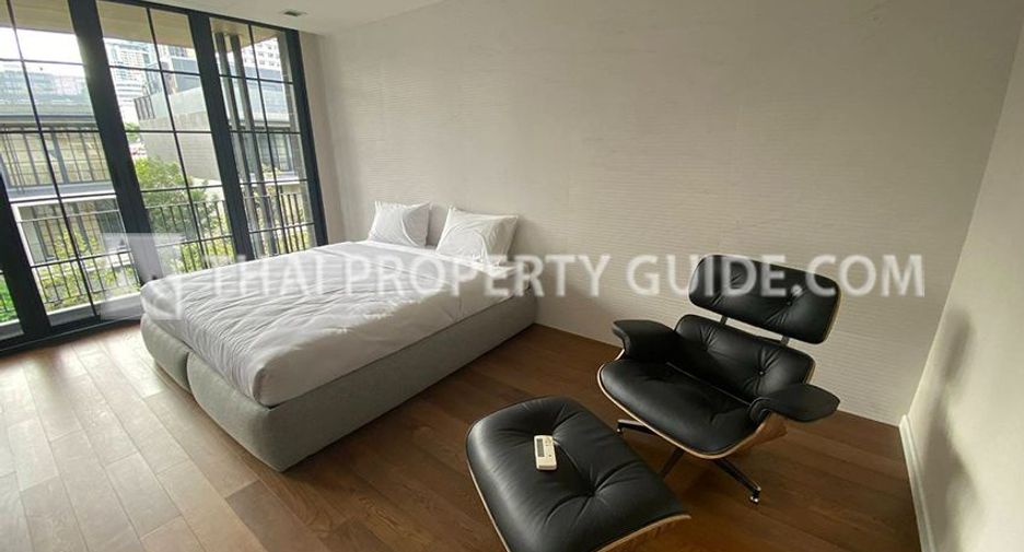 Haus zur Miete mit 4 Zimmer in Watthana, Bangkok