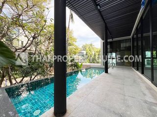For rent 3 Beds house in Khlong Toei, Bangkok