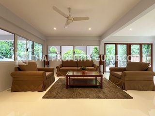 For rent 4 bed house in Huai Khwang, Bangkok