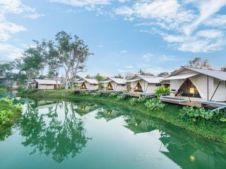 For sale 76 Beds hotel in Kaeng Krachan, Phetchaburi