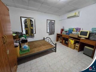 For sale 2 bed townhouse in Mueang Phitsanulok, Phitsanulok