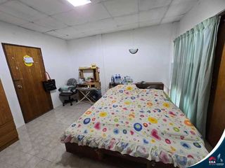 For sale 2 bed townhouse in Mueang Phitsanulok, Phitsanulok