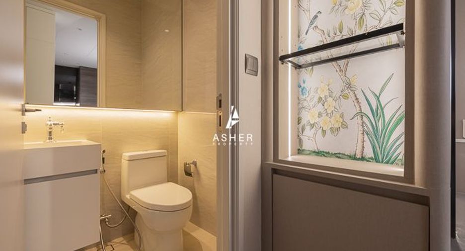 For rent 2 bedrooms condo in Pathum Wan, Bangkok