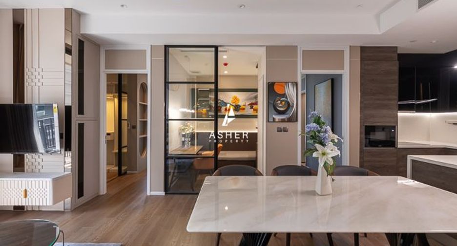 For rent 2 bedrooms condo in Pathum Wan, Bangkok