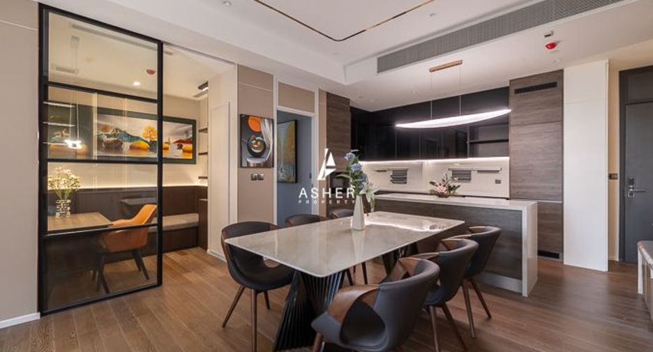 For rent 2 bedrooms condo in Pathum Wan, Bangkok